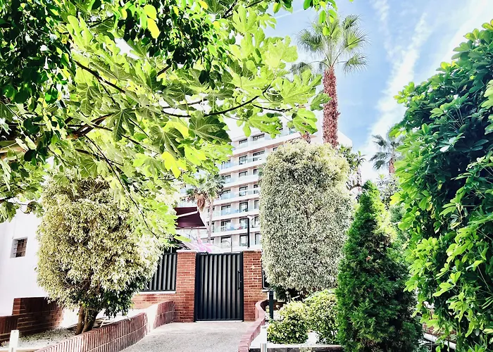 Trebol One Apartments By Mc